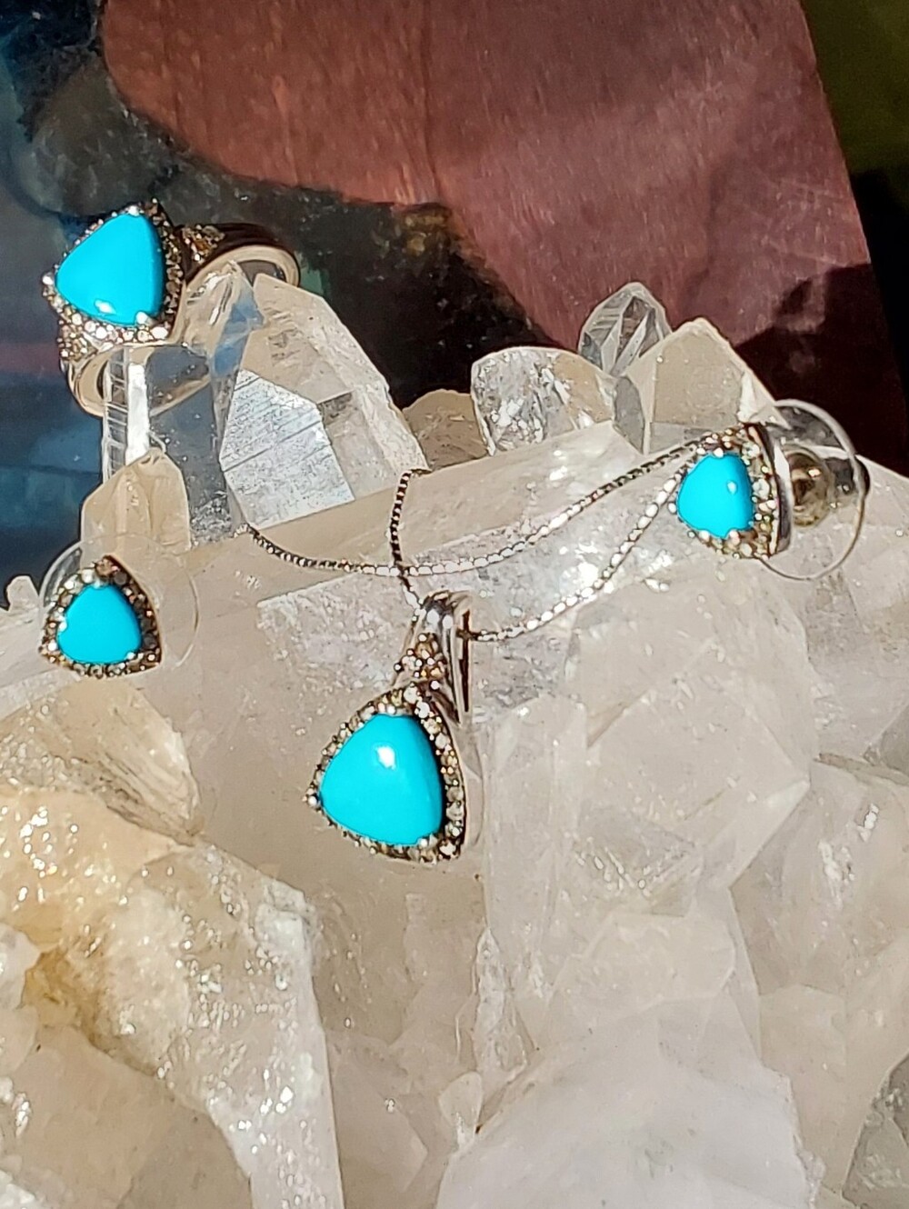 ENCHANTING SLEEPING BEAUTY TURQUOISE & CHAMPAGNE DIAMONDS